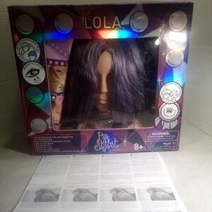 I'm A Stylist Styling Head Delux Lola Doll Mannequin Head With Wigs